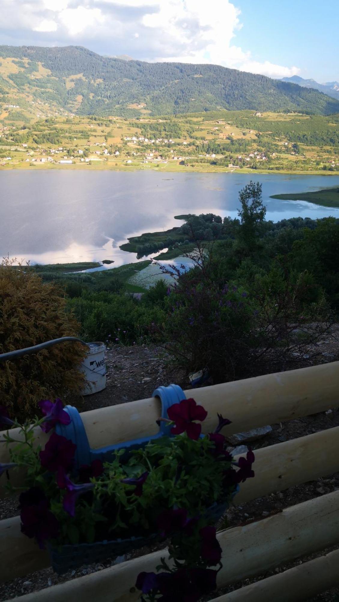 Suncani Brijeg Eco Village Plav Exterior foto